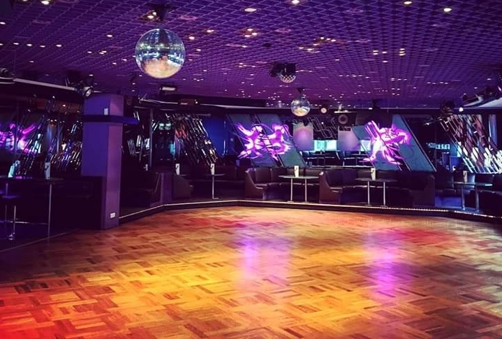 Tanzschule Neubeck München – Saal oben – Ansicht 1