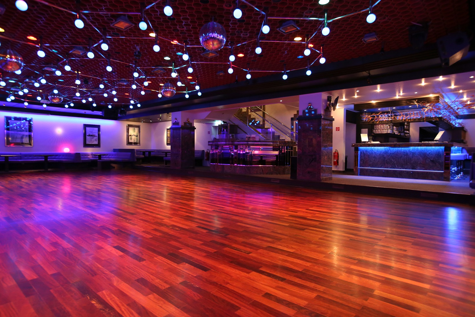 Tanzschule Neubeck München – Saal unten – Ansicht 2